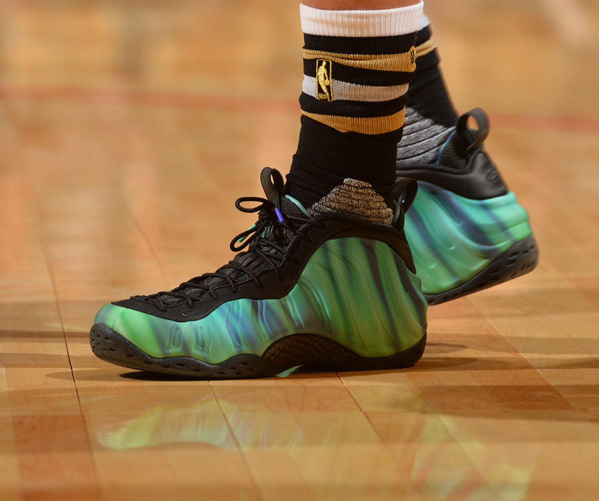 2016-rising-stars-challenge-zach-lavine.jpg